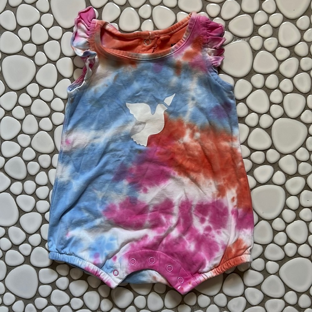 Butter Super Soft One Piece Sleeveless Tie Dye Onesie Shorts Romper Girls Sz 0-3